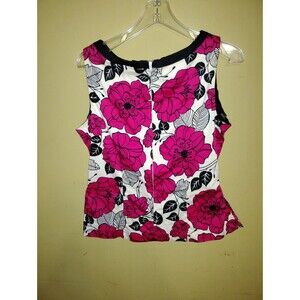 Kim Rogers womens size 10  blouse sleeveless  lined no pockets built in belt.